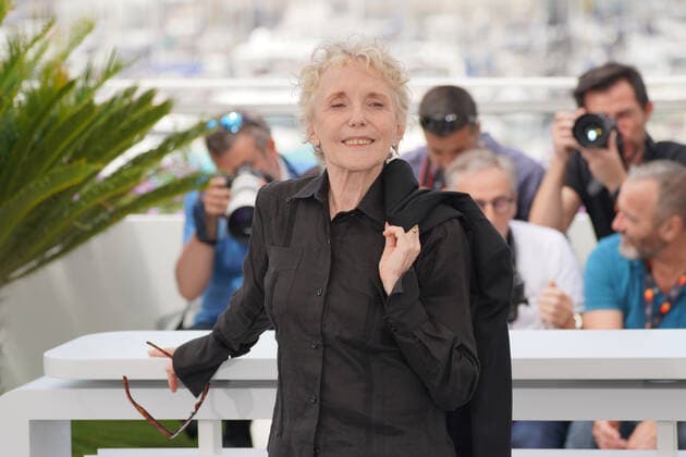 Claire Denis CELEBRITES : 75Ã me Festival de Cannes - Photocall du film Â« Stars at Noon Â» - 26 05 2022 NorbertScanella Panoramic 