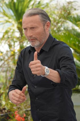 Mads MikkelsenI CELEBRITES : 75Ã me Festival de Cannes - Photocall du film Â« Brett Morgen Â» - 23 05 2022 NorbertScanella Panoramic 