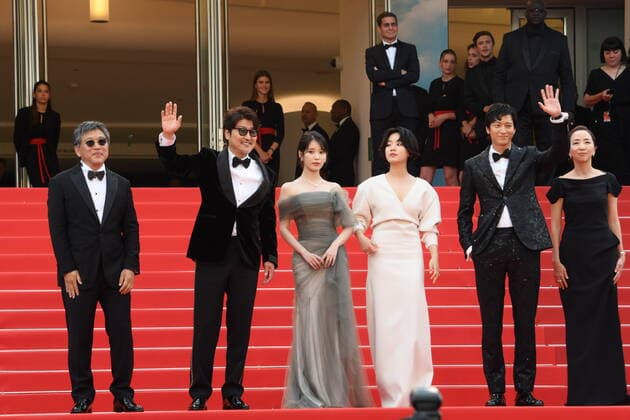 75th Cannes Film Festival 2022, red carpet Broker Pictured: Hirokazu Koreeda, Atsuhiro Miura, Ji-eun Lee, Tang Wei, IU, Gang Dong-won  Copyright: xManuelexMangiarottix xipa-agencyx xVeneziax2020x