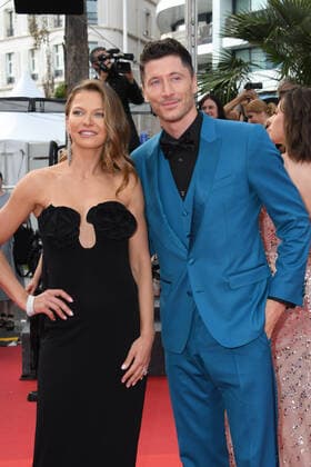 75th Cannes Film Festival 2022, red carpet Broker Pictured: Anna Lewandowska, Robert Lewandowski  Copyright: xManuelexMangiarottix xipa-agencyx xVeneziax2020x