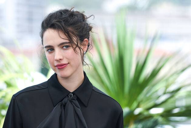 75eme Festival International du Film de Cannes. Photocall du film Stars at noon . Festival de Cannes 2022 - The 75th annual Cannes film festival 2022 in Cannes - France - Photocall of Stars at noon - Margaret Qualley 280851 2022-05-26 Cannes France  Copyright: xLionelxGuericolas MPPx STAR_280851_015
