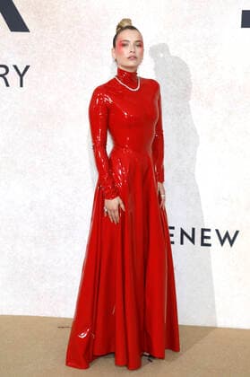 Camille Razat at the 28 amfAR Gala Cannes in the framework of the Festival de Cannes 2022 75 Cannes International Film Festival at the HÃ tel du Cap Eden Roc Antibes, 26 05 2022 Foto:xD.xBedrosianx xFuturexImage