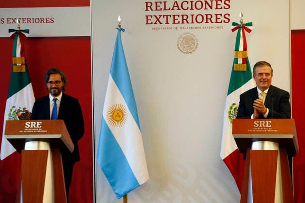 May 26, 2022, Mexico City, Mexico City, Mexico: Mexico s Foreign Affairs Minister Marcelo Ebrard and Argentina Foreign Affairs Minister Santiago AndrÅ½s Cafiero during a press conference to sign agreement of alliance between the countries Argentina-Mexico at the Mexican Foreign Ministry. On May 26, 2022 In Mexico City, Mexico. Mexico City Mexico - ZUMAe321 20220526_zia_e321_034 Copyright: xLuisxBarronx xEyepixxGroupx