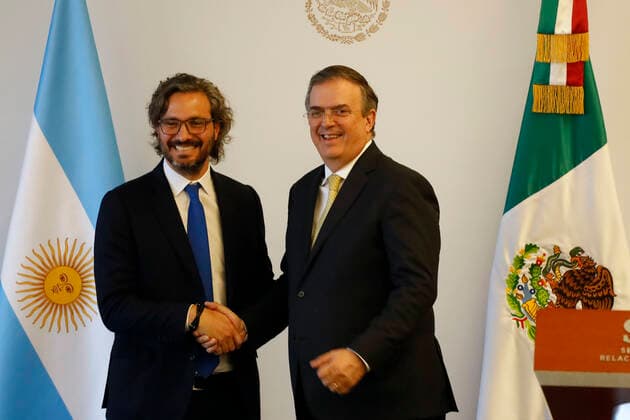May 26, 2022, Mexico City, Mexico City, Mexico: Mexico s Foreign Affairs Minister Marcelo Ebrard and Argentina Foreign Affairs Minister Santiago AndrÅ½s Cafiero during a press conference to sign agreement of alliance between the countries Argentina-Mexico at the Mexican Foreign Ministry. On May 26, 2022 In Mexico City, Mexico. Mexico City Mexico - ZUMAe321 20220526_zia_e321_035 Copyright: xLuisxBarronx xEyepixxGroupx