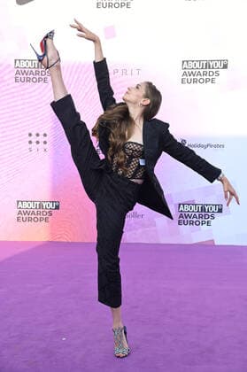 Bilder des Jahres 2022, Entertainment 05 Mai Entertainment Themen der Woche KW21 Entertainment Bilder des Tages About You Awards in Mailand Milan, Red Carpet About You - In the photo: Guest  Copyright: xSimonaxChiocciax xipa-agency.netx xFotosickix
