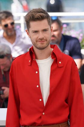 Lukas Dhont CELEBRITES : 75Ã me Festival de Cannes - Photocall du film Â« Close Â» - 27 05 2022 NorbertScanella Panoramic 