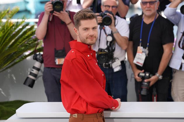 Lukas Dhont CELEBRITES : 75Ã me Festival de Cannes - Photocall du film Â« Close Â» - 27 05 2022 NorbertScanella Panoramic 