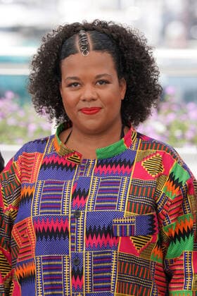 Anne CissÃ CELEBRITES : 75Ã me Festival de Cannes - Photocall du film Â« Salam Â» - 27 05 2022 NorbertScanella Panoramic 