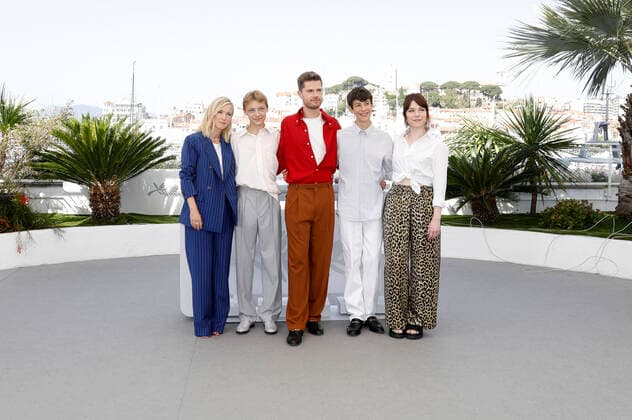 Lea Drucker, Eden Dambrine, Lukas Dhont, Gustav De Waele and Emilie Dequenne at the photocall for the feature film Close at the Festival de Cannes 2022 75 Cannes International Film Festival at the Palais des Festivals Cannes, 27 05 2022. Foto:xD.xBedrosianx xFuturexImage