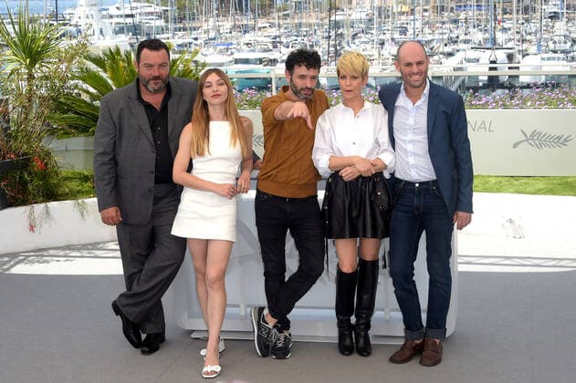 75th Cannes film festival 2022, Photocall film As Bestas . Pictured: Denis MÃ nochet, Marie Colomb, Director Rodrigo Sorogoyen, Marina FoÃ¯s and Diego Anido  Copyright: xAlbertoxTerenghi Cannesx2022x xix xVenezia2020x