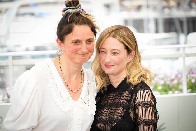 IPP Photo Daniele Cifala™ Cannes 26 05 2022 Rendez Vous With Alice Rohrwacher Photocall The 75th Annual Cannes Film Festival in the photo Alice Rohrwacher and Alba Rohrwacher Italy Photo Press World Copyright  0