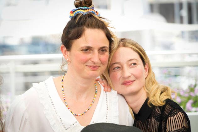 IPP Photo Daniele Cifala™ Cannes 26 05 2022 Rendez Vous With Alice Rohrwacher Photocall The 75th Annual Cannes Film Festival in the photo Alice Rohrwacher and Alba Rohrwacher Italy Photo Press World Copyright  0