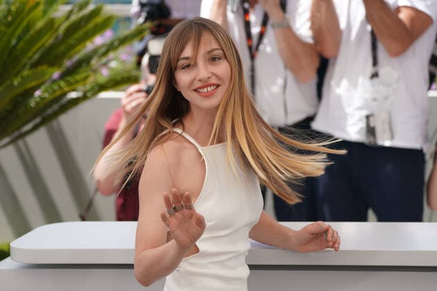 Marie Colomb (Actrice - France) CELEBRITES : 75Ã me Festival de Cannes - Photocall du film Â« As Bestas Â» - 27 05 2022 NorbertScanella Panoramic 