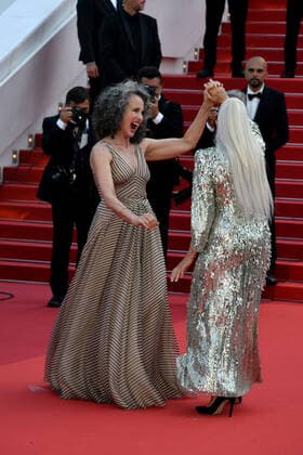 75th Cannes Film Festival 2022, Red Carpet Film Mother And Son. Pictured Andie MacDowell, Helen Mirren  Copyright: xSimonexComix xipa-agency.netx xVeneziax2020x