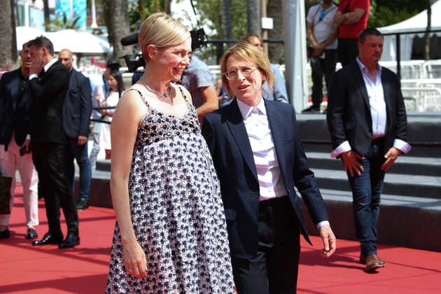 75eme Festival International du Film de Cannes. Montee des marches du film Showing up . 75th Cannes Film Festival. Red carpet of the film Showing up . Michelle Williams and director Kelly Reichardt. 280887 2022-05-27 Cannes France Williams, Michelle  Copyright: xIsabellexVautierx xStarfacex STAR_280887_002