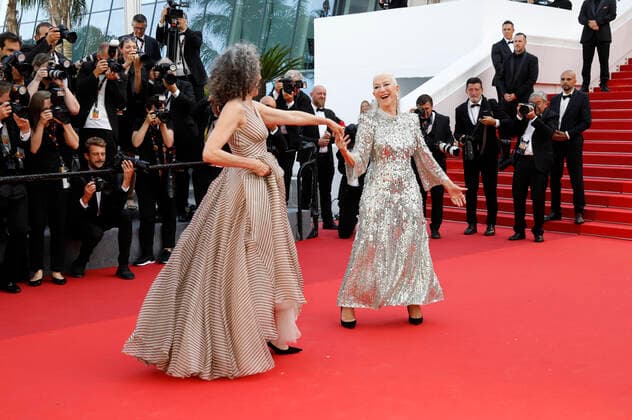 Andie MacDowell and Helen Mirren at the premiere of the feature film Mother and Son Un petit frere at the Festival de Cannes 2022 75 Cannes International Film Festival at the Palais des Festivals Cannes, 27 05 2022. Foto:xD.xBedrosianx xFuturexImage