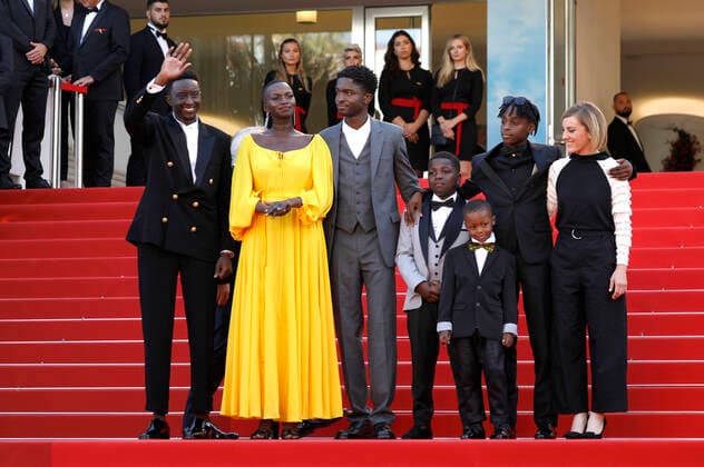 Ahmed Sylla, Annabelle Lengronne, Stephane Bak, Milan Doucansi, Leonor Serraille and guests at the premiere of the feature film Mother and Son Un petit frere at the Festival de Cannes 2022 75 Cannes International Film Festival at the Palais des Festivals Cannes, 27 05 2022. Foto:xD.xBedrosianx xFuturexImage