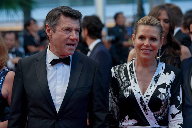 Christian Estrosi - Laura Tenoudji CELEBRITES : 75Ã me Festival de Cannes - Tapis rouge du film Â« Mascarade Â» - 27 05 2022 NorbertScanella Panoramic 
