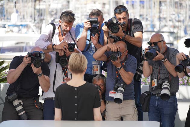 Les photographes lors du photocall du film Showing up avec Michelle Williams (Actrice) CELEBRITES : 75Ã me Festival de Cannes - Photocall du film Â« Showing up Â» - 28 05 2022 NorbertScanella Panoramic 