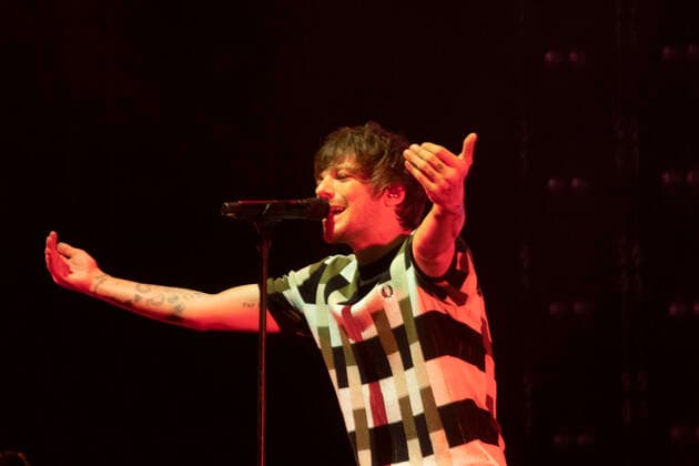 RIO DE JANEIRO, RJ - 27.05.2022: SHOW DE LOUIS TOMLINSON NO RIO DE JANEIRO - The British singer, Louis Tomlinson performed on the night of this Friday (27), at the Jeunesse Arena, in Barra da Tijuca. The singer returns to Brazil with the "Louis Tomlinson World tour", with sold-out tickets and fans camped out at the venue& 39;s door. x2211871x  CarlosxEliasxJunior
