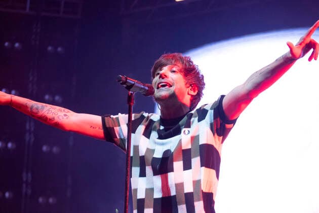 RIO DE JANEIRO, RJ - 27.05.2022: SHOW DE LOUIS TOMLINSON NO RIO DE JANEIRO - The British singer, Louis Tomlinson performed on the night of this Friday (27), at the Jeunesse Arena, in Barra da Tijuca. The singer returns to Brazil with the "Louis Tomlinson World tour", with sold-out tickets and fans camped out at the venue& 39;s door. x2211872x  CarlosxEliasxJunior