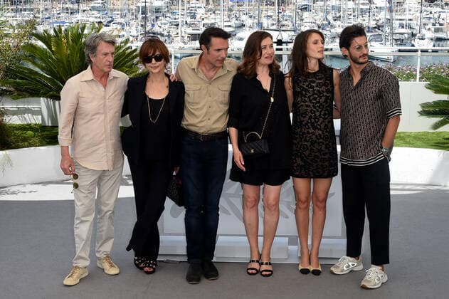 75th Cannes film festival 2022, Photocall film Mascarade. Pictured: Nicolas Bedos, Pierre Niney, Laura Morante, Emmanuelle Devos, Marine Wacht, Francois Cluzet  Copyright: xAlbertoxTerenghi Cannesx2022x xix xVenezia2020x