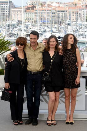75th Cannes film festival 2022, Photocall film Mascarade. Pictured: Nicolas Bedos, Laura Morante, Emmanuelle Devos, Marine Wacht  Copyright: xAlbertoxTerenghi Cannesx2022x xix xVenezia2020x