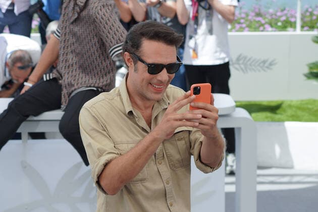 Internationale Filmfestspiele von Cannes, Mascarade Photocall Nicolas Bedos CELEBRITES : 75Ã me Festival de Cannes - Photocall du film Â« MascaradeÂ» - 28 05 2022 NorbertScanella Panoramic 