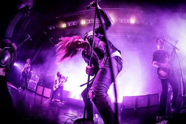 Kvelertak live in Oslo, Norway Oslo, Norway. 27th, May 2022. The Norwegian heavy metal band Kvelertak performs a live concert at Sentrum Scene in Oslo. Here vocalist Ivar Nikolaisen is seen live on stage. Oslo Norway Sentrum Scene  Copyright: xGonzalesxPhoto TerjexDokkenx