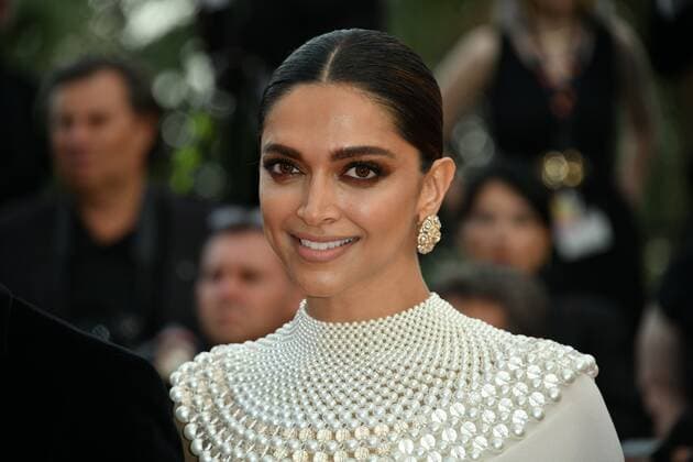 Carmen Bsaibes75th Cannes Film Festival 2022, Red Carpet Closing Ceremony. Pictured Deepika Padukone  Copyright: xSimonexComix xipa-agency.netx xVeneziax2020x