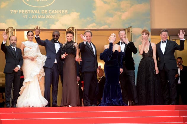 75th Cannes Film Festival 2022, red carpet Closing Ceremony Pictured: Asghar Farhadi, Deepika Padukone, Ladj Ly, Vincent Lindon, Noomi Rapace, Rebecca Hall, Jeff Nichols  Copyright: xAlbertoxTerenghix xipa-agency.nex xVeneziax2020x