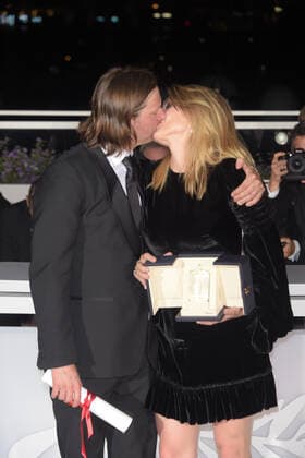 75th Cannes Film Festival 2022, Palme D Or Winner Photocall Pictured: Felix Van Groeningen, Charlotte Vandermeersch  Copyright: xAlbertoxTerenghix xipa-agency.nex xVeneziax2020x