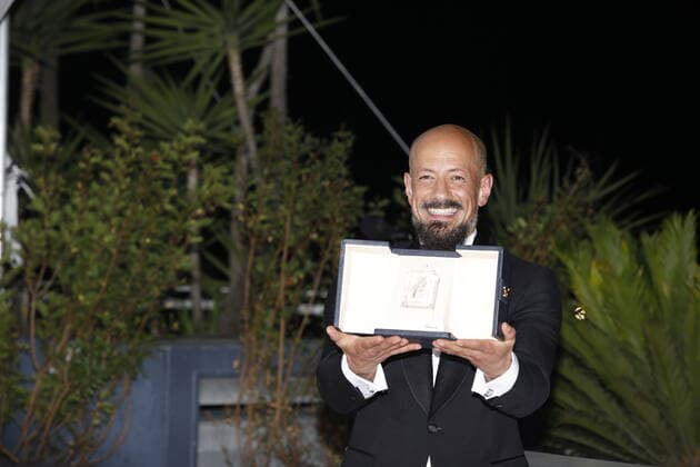 75eme Festival International du Film de Cannes. Photocall des palms laureats. 75th International Cannes Film Festival. Photocall with winners. Prix du Scénario: Tarik SALEH pour BOY FROM HEAVEN 280942 2022-05-28 Cannes France Saleh, Tarik  Copyright: xMaxx STAR_280942_009