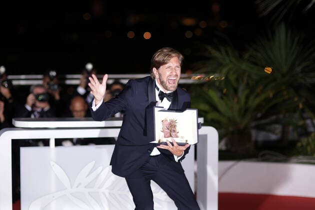 75eme Festival International du Film de Cannes. Photocall des palms laureats. 75th International Cannes Film Festival. Photocall with winners Palme d or: TRIANGLE OF SADNESS réalisé par Ruben ÖSTLUND 280940 0000-00-00 Cannes France Ostlund, Ruben  Copyright: xTerencexBaelenx STAR_280940_061