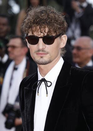 May 28, 2022, Cannes, FRANCE: Niels Schneider attends the closing ceremony red carpet for the 75th annual Cannes film festival at Palais des Festivals on May 28, 2022 in Cannes, France. Cannes FRANCE - ZUMAs181 20220528_zea_s181_047 Copyright: xImagespacex