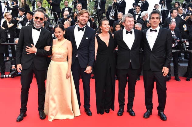 Erik Hemmendorff, Dolly De Leon, Ruben Östlund, guest, Philippe Bober and guest at the Closing Ceremony of the Festival de Cannes 2022 75 Cannes International Film Festival at the Palais des Festivals Cannes, 28 05 2022. Foto:xD.xBedrosianx xFuturexImage