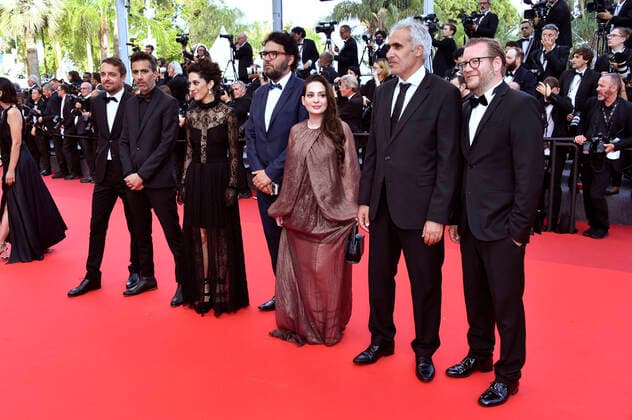 Jacob Jarek, guest, Zar Amir Ebrahimi, Arash Ashtiani, Farouzan Jamshidneajad, Mehdi Bajestani and Sol Bondy at the Closing Ceremony of the Festival de Cannes 2022 75 Cannes International Film Festival at the Palais des Festivals Cannes, 28 05 2022. Foto:xD.xBedrosianx xFuturexImage