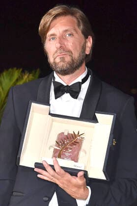 Ruben Östlund with the Palme dOr for the best film Triangle of Sadness at the photocall with the winners at the Festival de Cannes 2022 75 Cannes International Film Festival at the Palais des Festivals Cannes, 28 05 2022 Foto:xD.xBedrosianx xFuturexImage