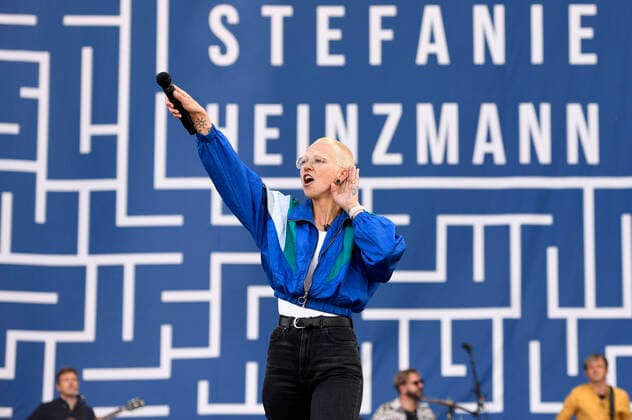 Bilder des Jahres 2022, Entertainment 05 Mai Entertainment Themen der Woche KW21 Stefanie Heinzmann live auf dem NDR 2 Plaza Festival 2022 auf der Expo Plaza. Hannover, 27.05.2022 *** Stefanie Heinzmann live at the NDR 2 Plaza Festival 2022 at the Expo Plaza Hannover, 27 05 2022 Foto:xC.xNiehausx xFuturexImage