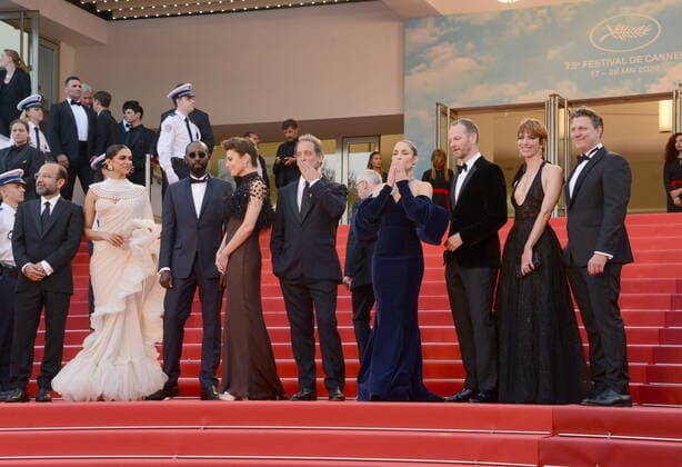 May 28, 2022, CANNES, France: CANNES, FRANCE - MAY 28: (L-R) Jury Member Asghar Farhadi, Jury Member Deepika Padukone, Jury Member Ladj Ly, Jury Member Jasmine Trinca, President of the Jury of the 75th Cannes Film Festival Vincent Lindon, Jury Member Noomi Rapace, Jury Member Joachim Trier, Jury Member Rebecca Hall and Jury Member Jeff Nichols attend the closing ceremony red carpet for the 75th annual Cannes film festival at Palais des Festivals on May 28, 2022 in Cannes, France CANNES France - ZUMAi09_ 20220528_zaf_i09_065 Copyright: xFrederickxInjimbertx