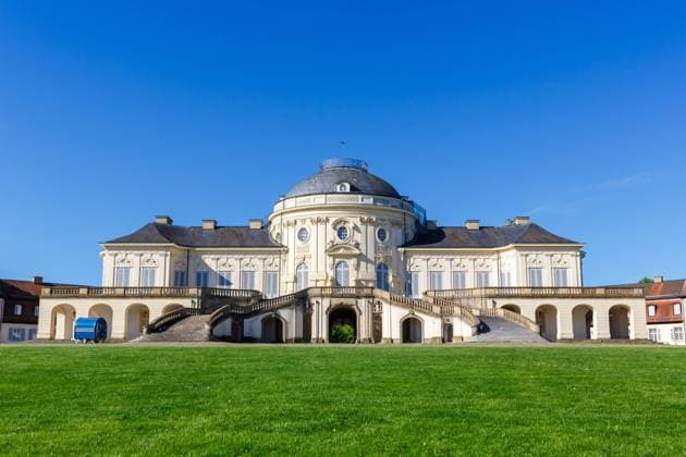 Stuttgart Schloss Solitude Reise reisen Architektur in Deutschland Stuttgart, Deutschland - 14. Mai 2022: Schloss Solitude Reise reisen Architektur in Stuttgart, Deutschland. *** Stuttgart Schloss Solitude travel travel architecture in Germany Stuttgart, Germany 14 May 2022 Schloss Solitude travel travel architecture in Stuttgart, Germany