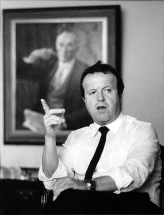 Gerold Tandler Die Abbildung zeigt den CSU-Generalsekretär Gerold Tandler im Jahr 1985 vor einem Adenauer-Gemälde., Copyright: UnitedxArchivesxSvenxSimon Nur redaktionelle Nutzung. Editorial usage only. UnitedArchivesIMS_3257452F EDITORIAL USE ONLY