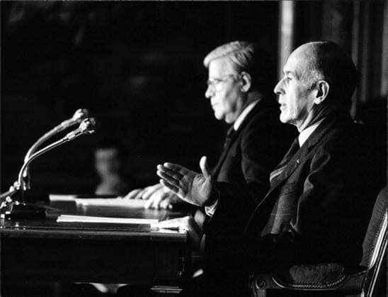 Helmut Schmidt, ValÃ ry Giscard d™Estaing Bundeskanzler Helmut Schmidt und Staatspräsident von Frankreich, ValÃ ry Giscard d™Estaing., Copyright: UnitedxArchivesxSvenxSimon Nur redaktionelle Nutzung. Editorial usage only. UnitedArchivesIMS_3332285F EDITORIAL USE ONLY