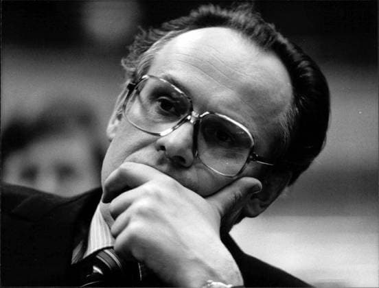 Peter Glotz Peter Glotz, Landesvorsitzender der Berliner SPD, Bundesgeschäftsführer., Copyright: UnitedxArchivesxSvenxSimon Nur redaktionelle Nutzung. Editorial usage only. UnitedArchivesIMS_3332718F EDITORIAL USE ONLY