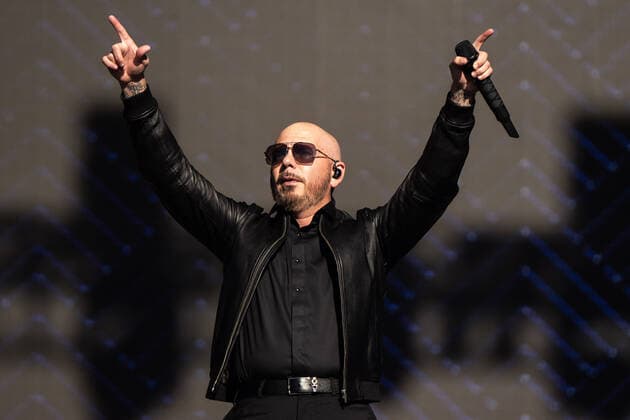 May 29, 2022, Napa, CA, USA: PITBULL performs during the 2022 BottleRock Napa Valley at Napa Valley Expo on May 29, 2022 in Napa, California. Napa USA - ZUMAs181 20220529_zea_s181_045 Copyright: xImagespacex