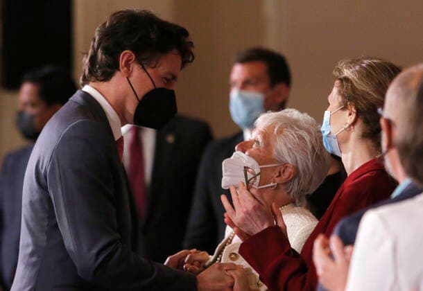 May 30, 2022, Ottawa, ON, Canada: Prime Minister Justin Trudeau greets Suzanne Laplante Edward, the mother of Anne-Marie Edward who was killed in the Montreal Massacre at Ecole Polytechnique, after announcing new gun control legislation in Ottawa on Monday, May 30, 2022. Ottawa Canada  - ZUMAc35_ 20220530_zaf_c35_128 Copyright: xPatrickxDoylex