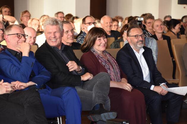 Severin Groebner Laureate Dieter Petra Reiter Mayor Anton Biebl Cultural Officer Munich 30 05 2022 Old Town Hall Award of the Dieter Hildebrandt Prize 2022 to Severin Groebner Munich