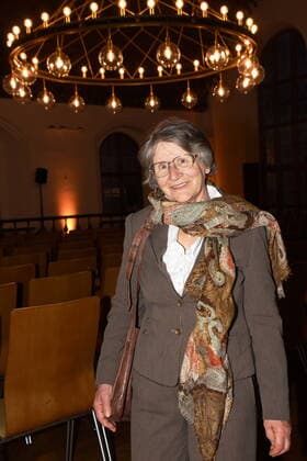 Dr Gertraud Burkert Mayoress a D Munich 30 05 2022 Old Town Hall Award of the Dieter Hildebrandt Prize 2022 to Severin Groebner Munich