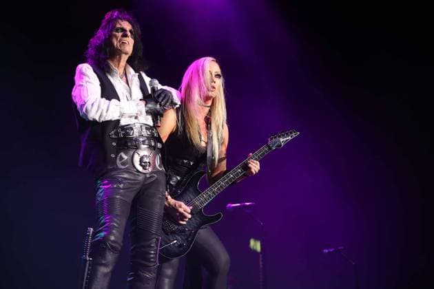 Live Music UK Tour Alice Cooper & The Cult ALICE COOPER AND NITA STRAUSS during the Alice Cooper The Cult music concert at Resorts World Arena, Birmingham, United Kingdom on 30 May 2022. Birmingham Resorts World Arena United Kingdom Editorial use only , Copyright: xAndyxShawx PSI-15357-0002