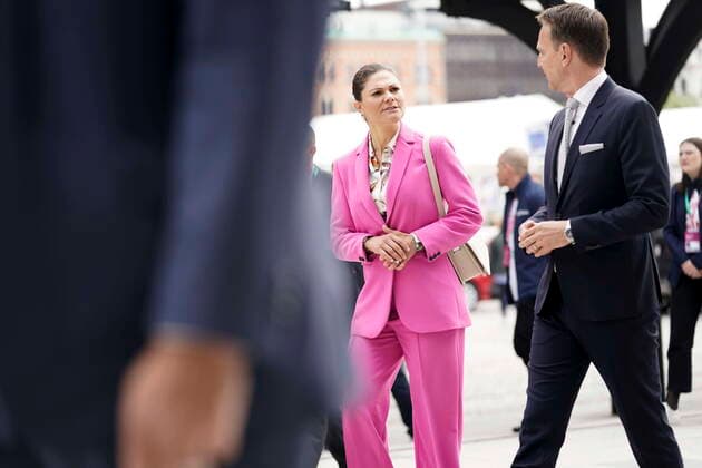 Crown Princess Victoria arrives at the inauguration of H22 City Expo in Helsingborg, Sweden, May 31, 2022 HELSINGBORG SWEDEN x9200x  Copyright: xBjörnxLarssonxRosvall TTx H22 CITY EXPO HELSINGBORG